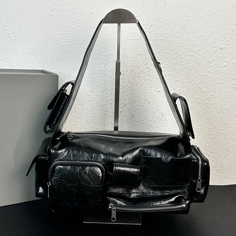 Large Capacity Shoulder Bag Designer Handbag Women Zipper Tote Bag High Quality Silver Hardware Zipper Pocket Punk Style With Lid Underarm Travel Purse Black