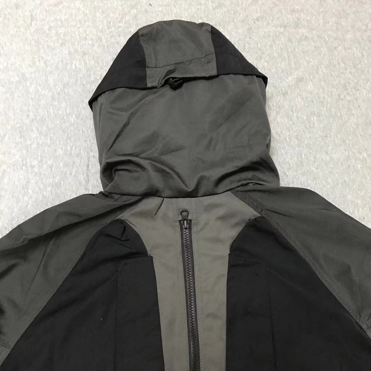 Fashion Brand UNDERMYCAR Jacket Ninja Functional Zipper Hooded Tactical Jacket Men's Trendy Armor Charge Coat Black Grey Splice Coat Jacket Men O