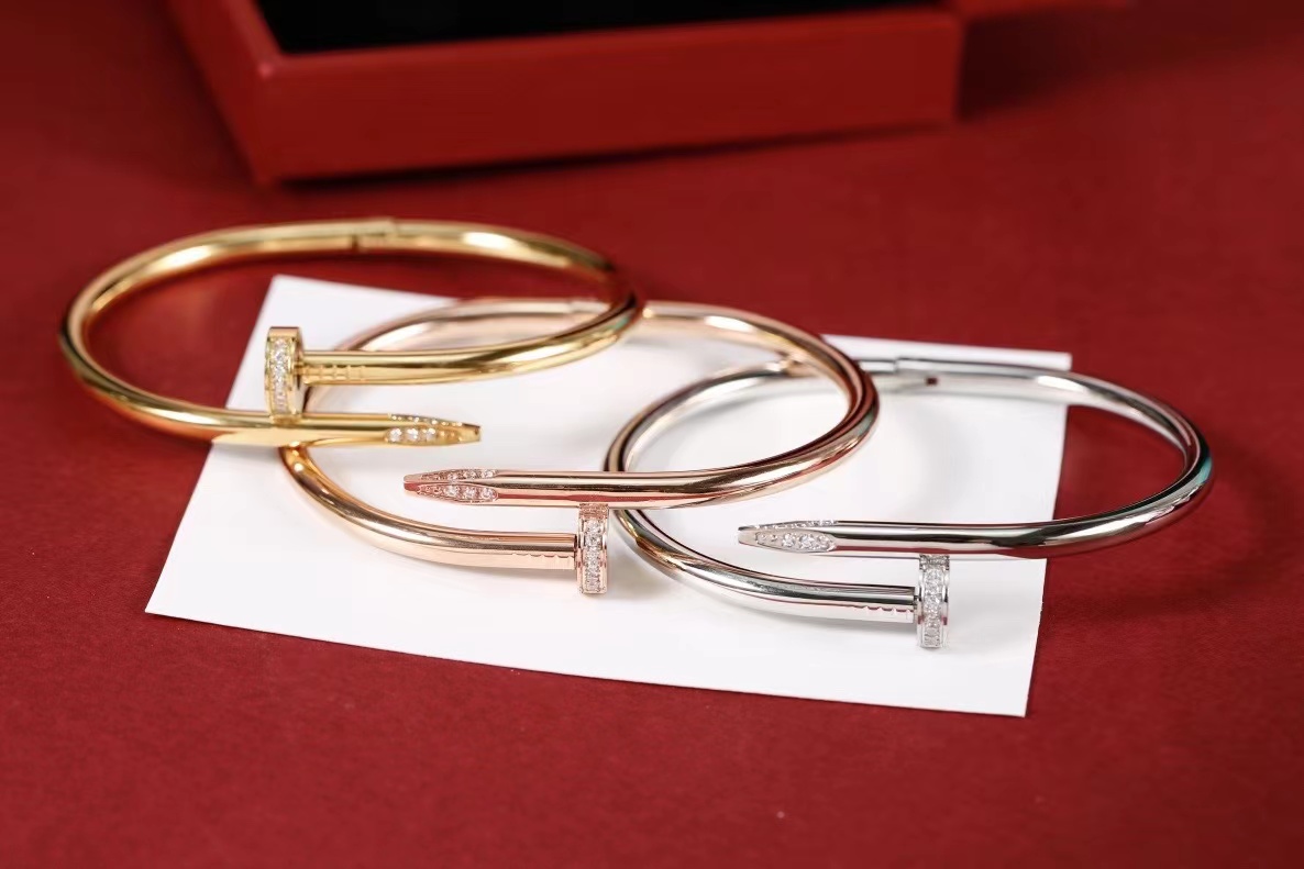 Classic Mnimalist D… - image