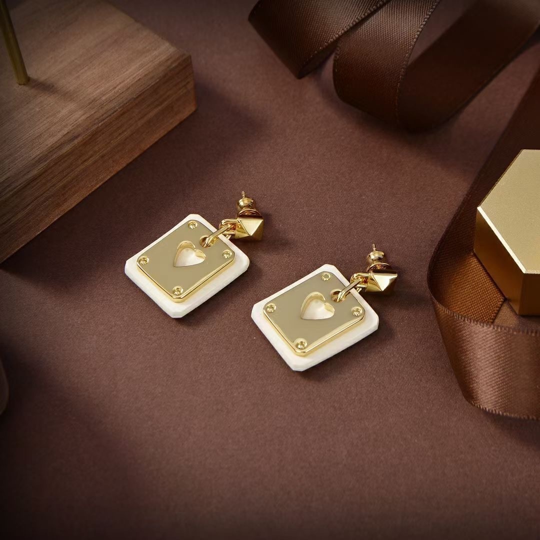 Hoop Huggie Bnad Vintage Poker Card Earrings Stud For Women Metal 4 colour Playing Party Pendientes earrings for women Jewelry 230926