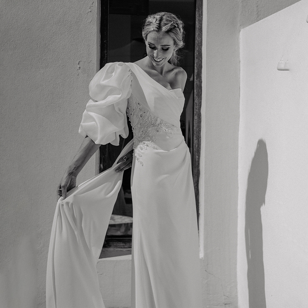 Satin One Shoulder Mermaid Wedding Dresses Beaded Appliques Pleat Bridal Gown Ruched Puffy Sleeves Vestidos De Novia
