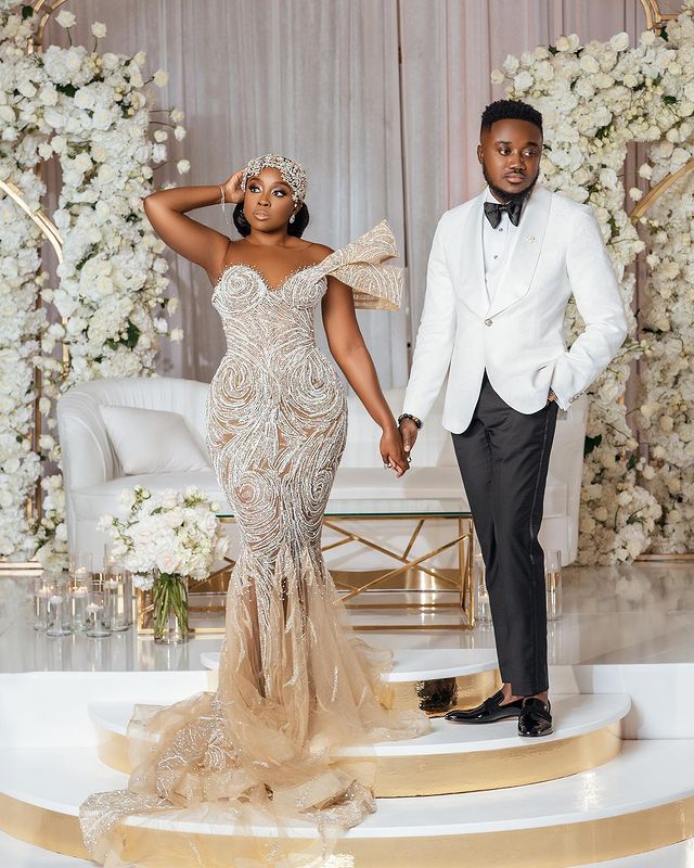 2023 Oct Arabic Aso Ebi Plus Size Champagne Mermaid Wedding Dress Beaded Sequined Lace Bridal Gowns Dresses ZJ254