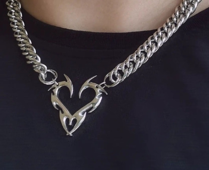 Chokers Korean Fashion Punk Hollow Flame Love Heart Pendant Necklaces for Men Women Minimalist Rock Choker Necklace Cool Y2k Jewelry 230926