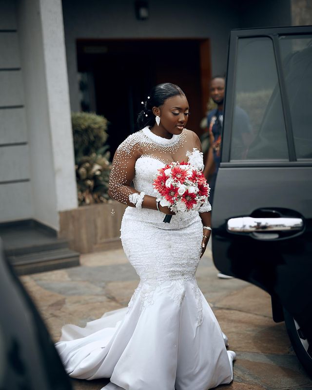 2023 Oct Arabic Aso Ebi Plus Size Lace Mermaid Wedding Dress Beaded Crystals Vintage Bridal Gowns Dress ZJ303