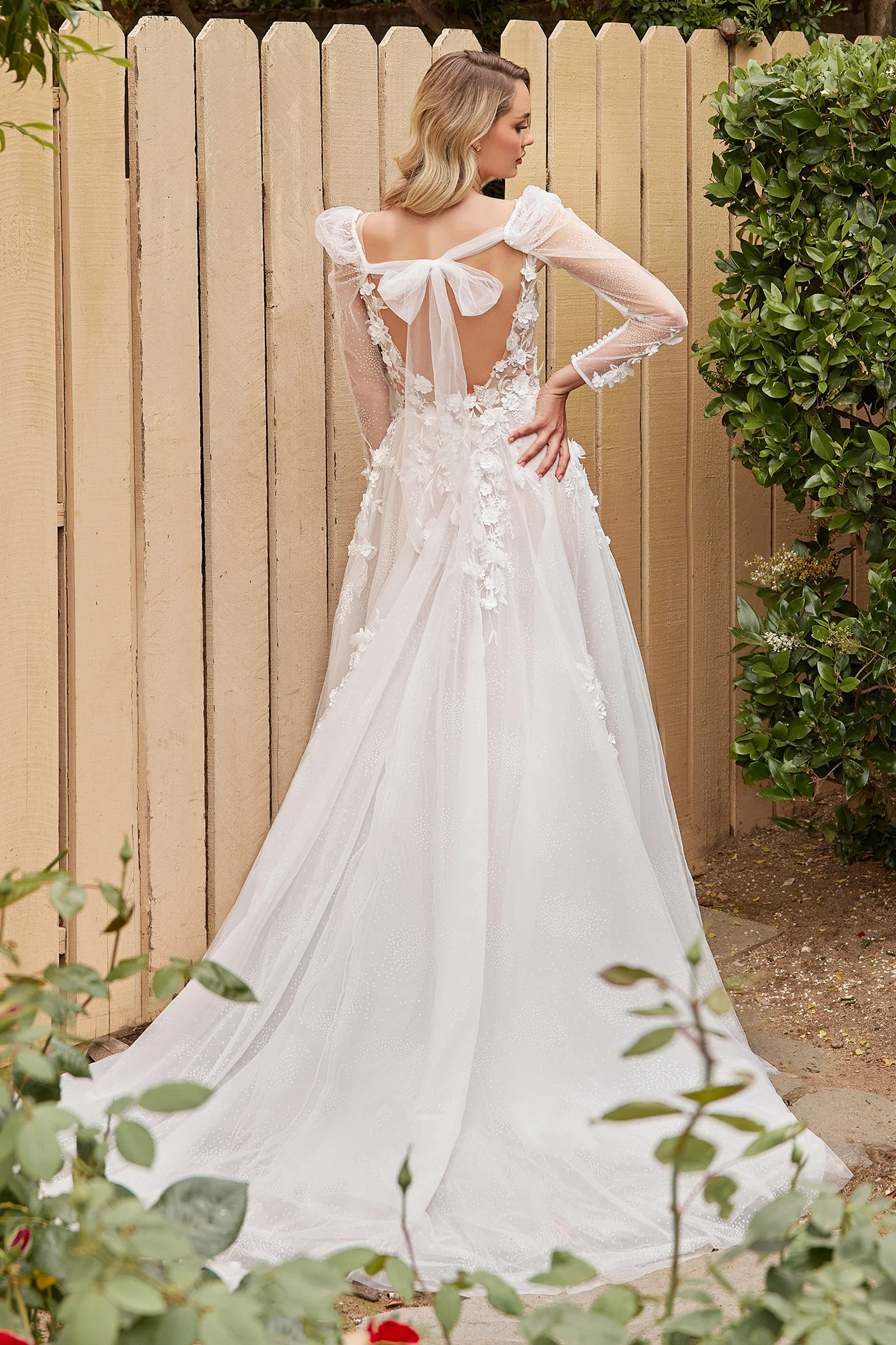 Bohemian Country A Line Wedding Dress Detachable Long Sleeve V Neck Elopement Bridal Gowns Bride Shower Lace Puffy Tutu Dress