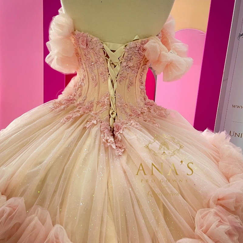 Pink Sparkle Beaded Quinceanera Dresses Sequined Off Shoulder Ball Birthday Gown Tull Vestidos De 15 Anos Sweet 16