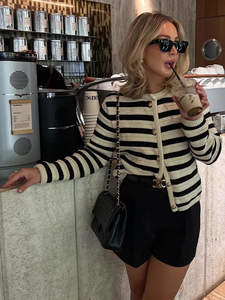 Womens Knits Tees Fashion Striped O Neck Cardigan For Women Vintage Elegant Long Sleeve Single Breasted Cardigans Autumn High Street Sweater 230927