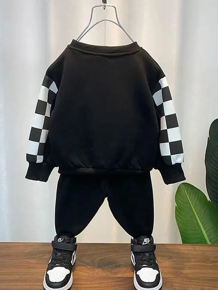 Clothing Sets O-neck Patchwork Sweatshirt Kids Conjunto Print Bear Long Sleeve Tops Boys 2 Piece Sets Children Lace Up Jogger Pants Outfit 230927
