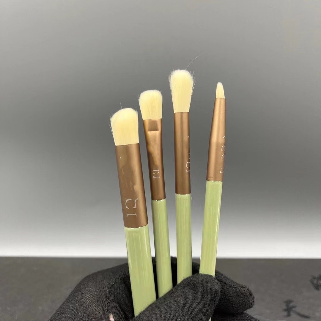Round Bucket 8Pcs/Set Cosmetic Tool Brushes Blush Shadow Palette Eye And Face Brush Makeup Tools Original Quality Super Beautiful