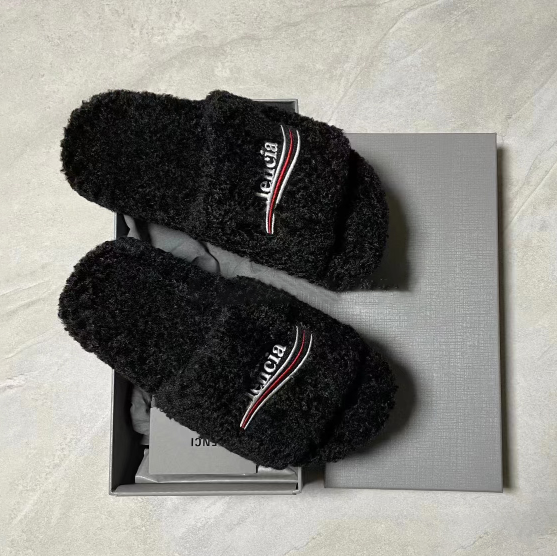 Slippers furry luxury Slippers woman sandal shearling designer man unisex comfort flat shoe Ladies Campaign Macaron color embroideries slides with box