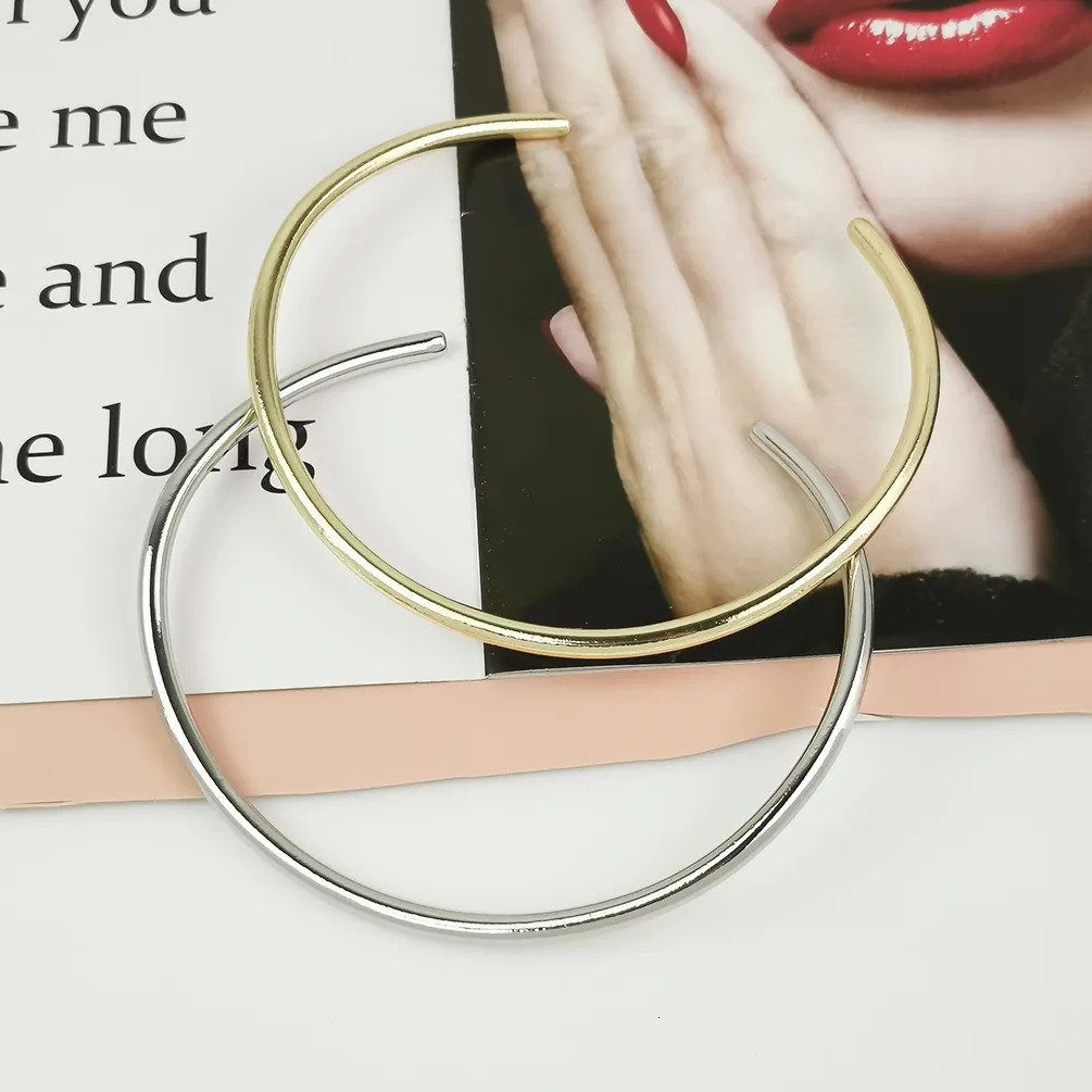 Chokers UKEN Simple Chunky Metal Bib Collar Necklaces For Women Statement Solid Alloy Torques Choker Necklaces Punk Fashion Jewelry 230927