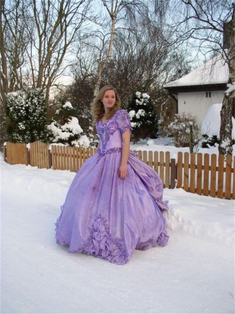 Vintage Victorian Princess Lilac Quinceanera Dresses Tiered Bustle Ball Gown Sweet 16 Dress Girls Party Prom Special Occasion Gowns Puffy Vestido de 1