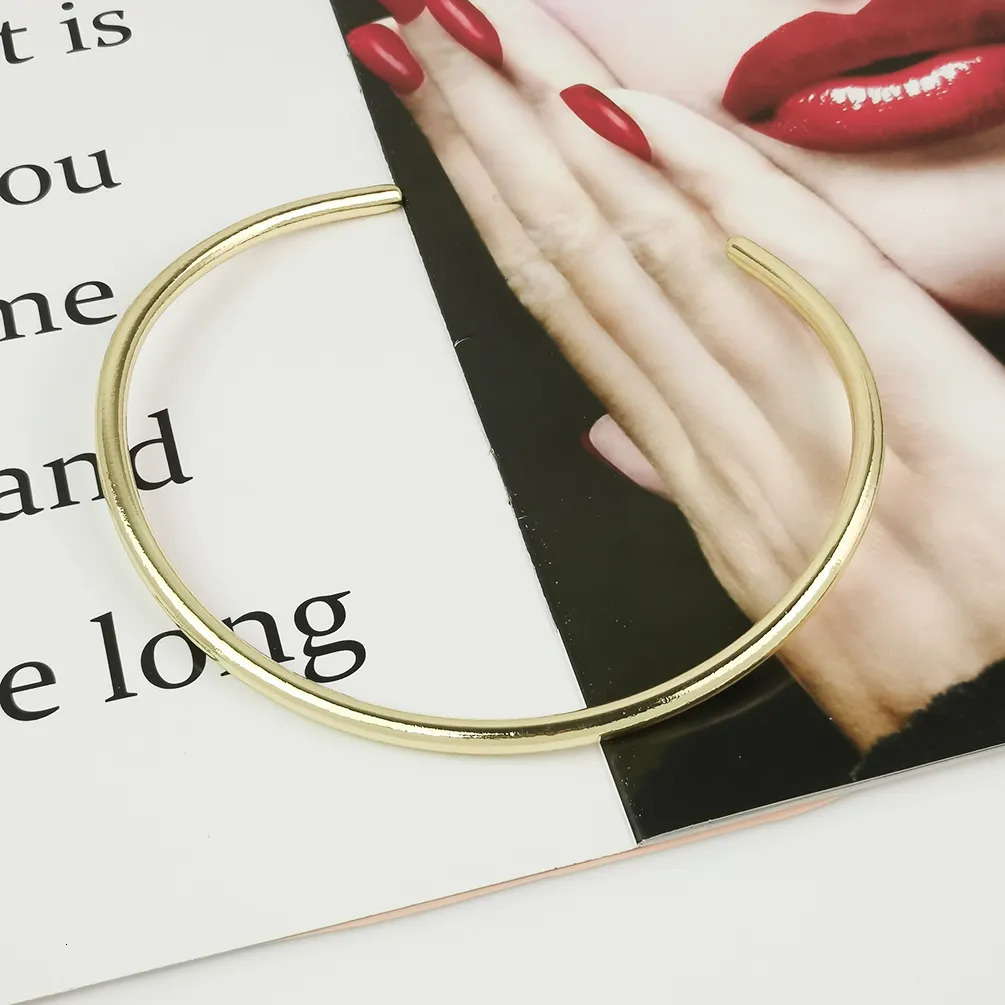 Chokers UKEN Simple Chunky Metal Bib Collar Necklaces For Women Statement Solid Alloy Torques Choker Necklaces Punk Fashion Jewelry 230927