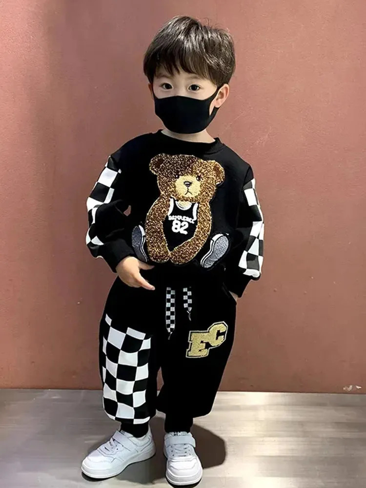 Clothing Sets O-neck Patchwork Sweatshirt Kids Conjunto Print Bear Long Sleeve Tops Boys 2 Piece Sets Children Lace Up Jogger Pants Outfit 230927