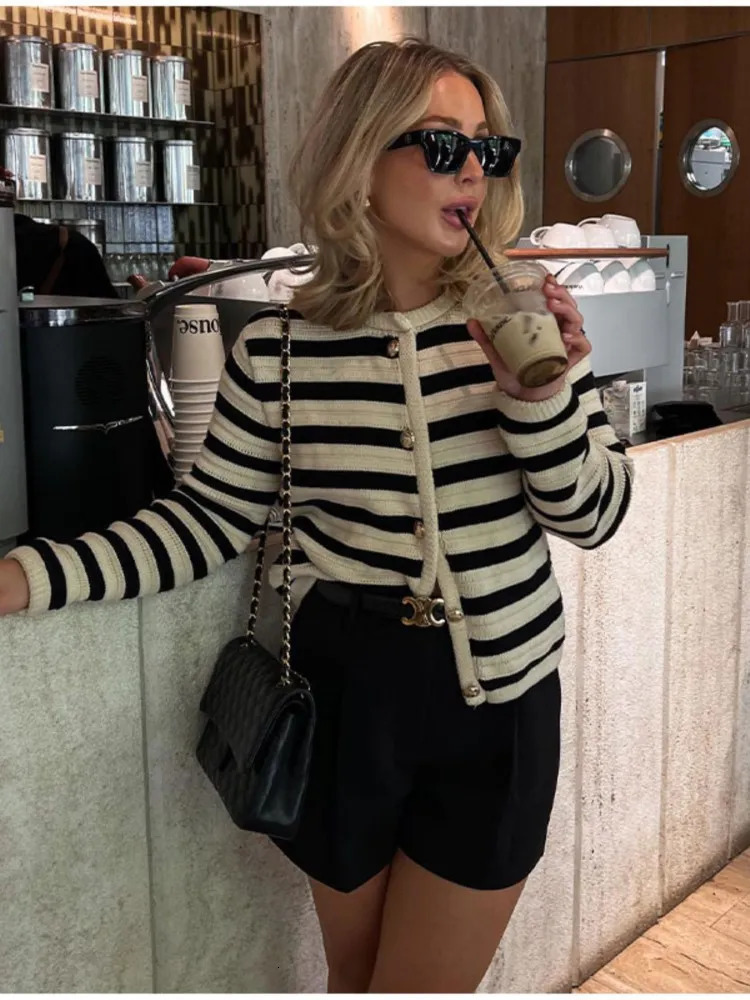 Womens Knits Tees Fashion Striped O Neck Cardigan For Women Vintage Elegant Long Sleeve Single Breasted Cardigans Autumn High Street Sweater 230927