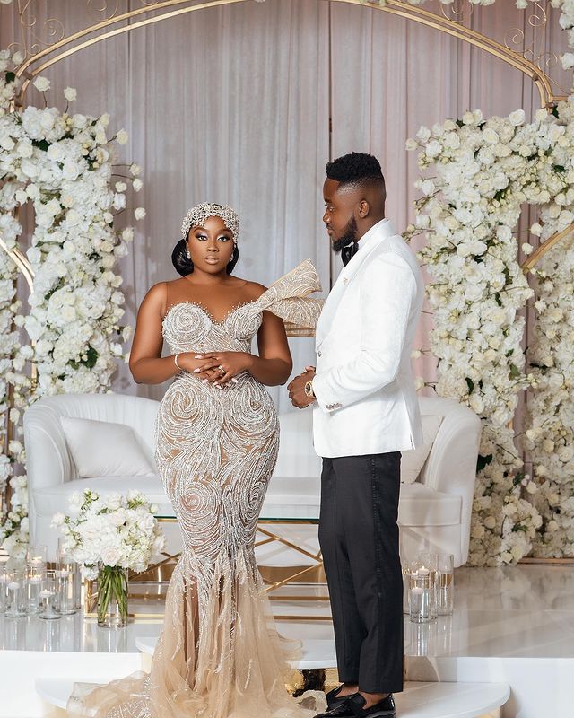 2023 Oct Arabic Aso Ebi Plus Size Champagne Mermaid Wedding Dress Beaded Sequined Lace Bridal Gowns Dresses ZJ254