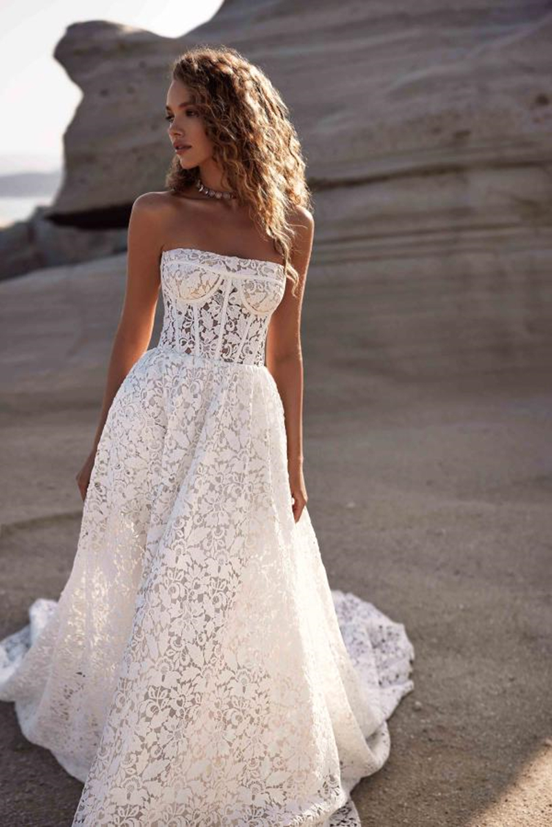2023 Full Lace Country Wedding Dresses With Pockets Strapless Corset A Line Bridal Gowns Sweetheart Sleeveless Long Bride Dress Court Train