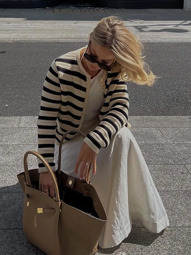 Womens Knits Tees Fashion Striped O Neck Cardigan For Women Vintage Elegant Long Sleeve Single Breasted Cardigans Autumn High Street Sweater 230927