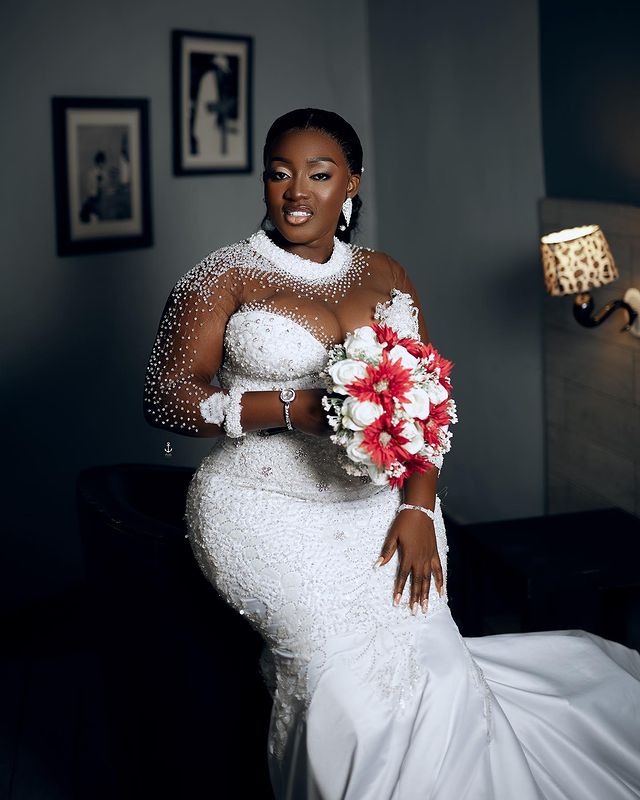 2023 Oct Arabic Aso Ebi Plus Size Lace Mermaid Wedding Dress Beaded Crystals Vintage Bridal Gowns Dress ZJ303