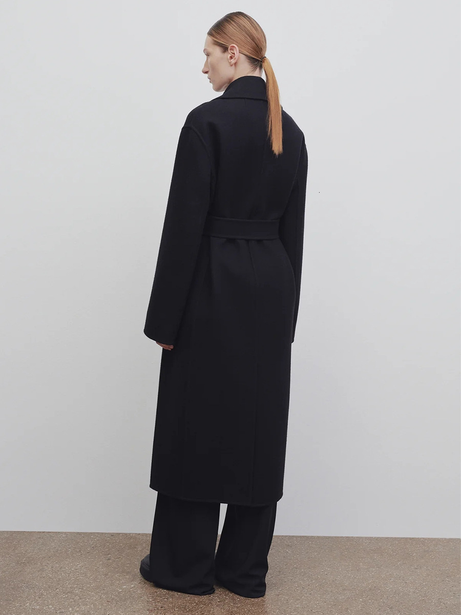 Women's Wool Blends 2023 Autumn and Winter Fall Shoulder Nightgown Style Long Coat Women Belt Decoration 230926