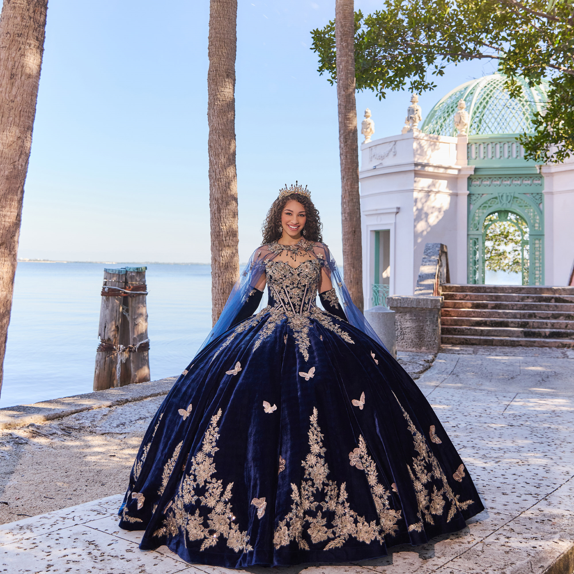New Navy Blue Quinceanera Dresses Ball Gowns Appliques Velvet Birthday Party Evening Dress Vestido De 15 Anos