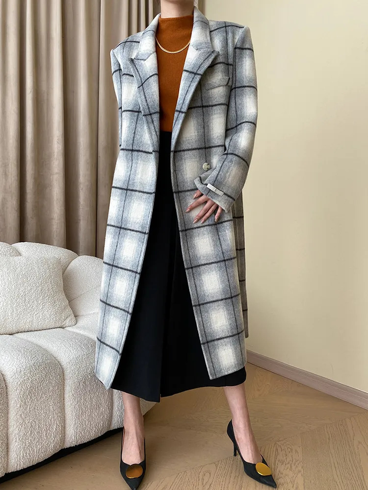 Womens Wool Blends LANMREM Woolen Plaid Outwear For Women Single Breasted Contrast Color Long Sleeve Elegant Coats High End Winter 26D63 230927