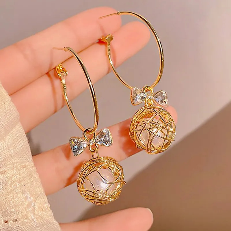 Stud Classic Copper Alloy Smooth Metal Pearl Hoop Earrings For Woman Fashion Korean Jewelry Temperament Girls Wear earrings 230928