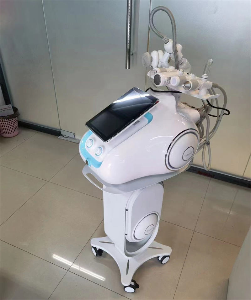 Latest Multifunctional Beauty Face Skin Deep Cleaning Microdermabrasion Oxygen Beauty Beauty Equipment Skin Moisturizer Whitening with Cheap Price