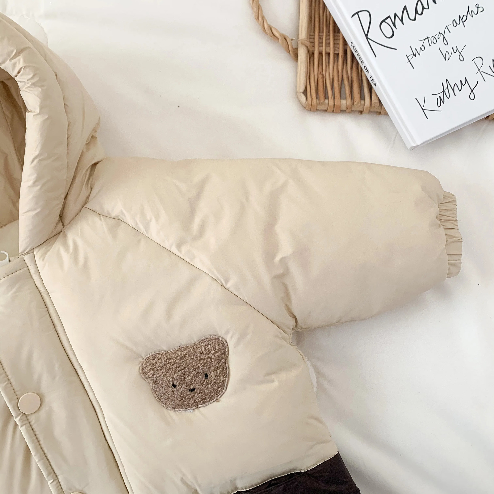 Rompers Winter born Baby Boys Baby Bodysuits Baby Romper Cotton Padded Clothes Korean Fashion Soft Thickened Casual Long-sleeved 230927