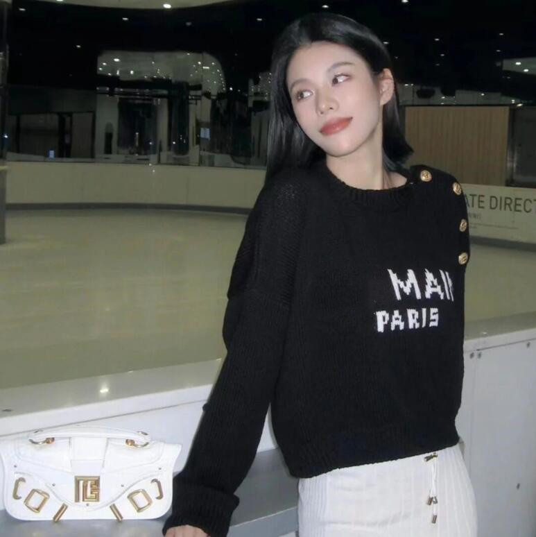 Women's Sweaters Fa… - image