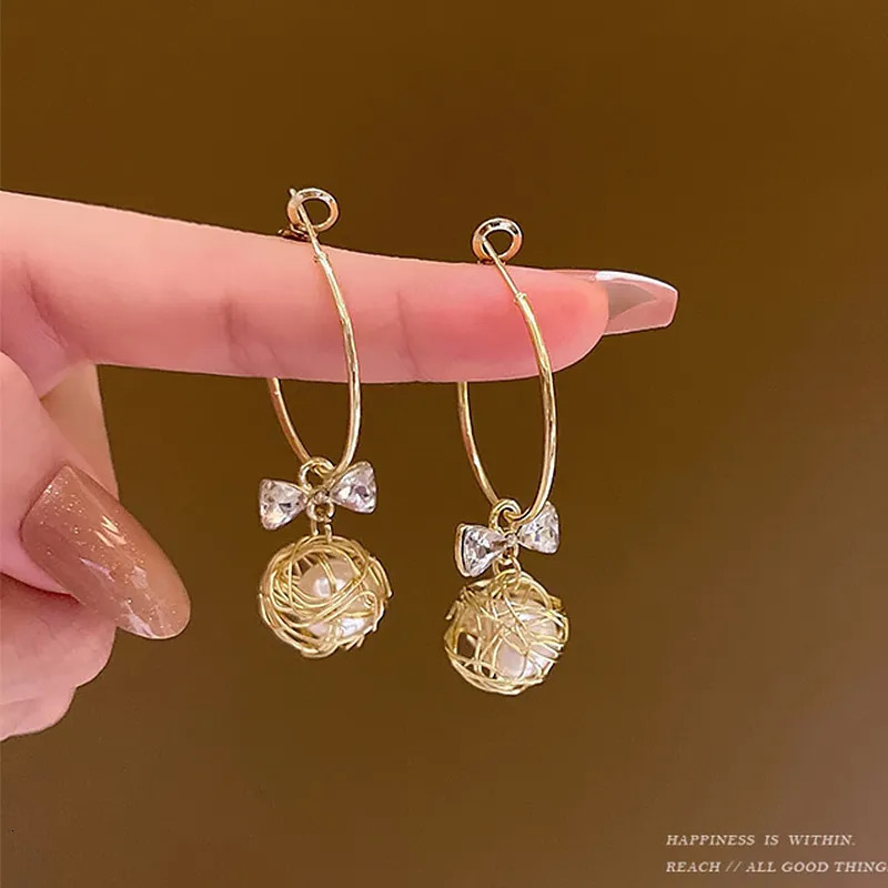 Stud Classic Copper Alloy Smooth Metal Pearl Hoop Earrings For Woman Fashion Korean Jewelry Temperament Girls Wear earrings 230928