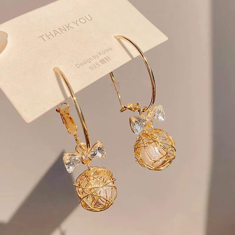 Stud Classic Copper Alloy Smooth Metal Pearl Hoop Earrings For Woman Fashion Korean Jewelry Temperament Girls Wear earrings 230928