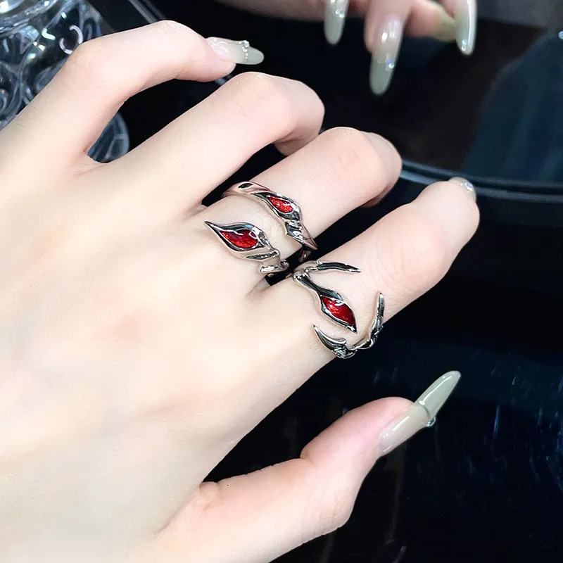 Wedding Rings Korean Fashion Vintage Aesthetic Geometric Irregular Red Crystal Star Silver Color Metal Ring For Women Grunge Y2K EMO Jewelry 230928