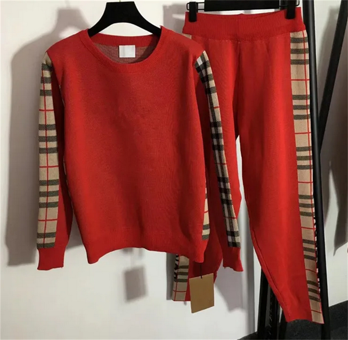 Womens Outfit Track… - image