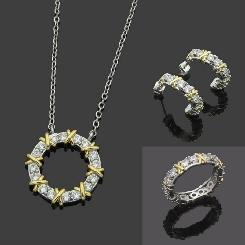 T Letter Designer Jewelry Set Womens C Earrings Gold Silver Full Diamond Rings Round Cross Pendant Necklace
