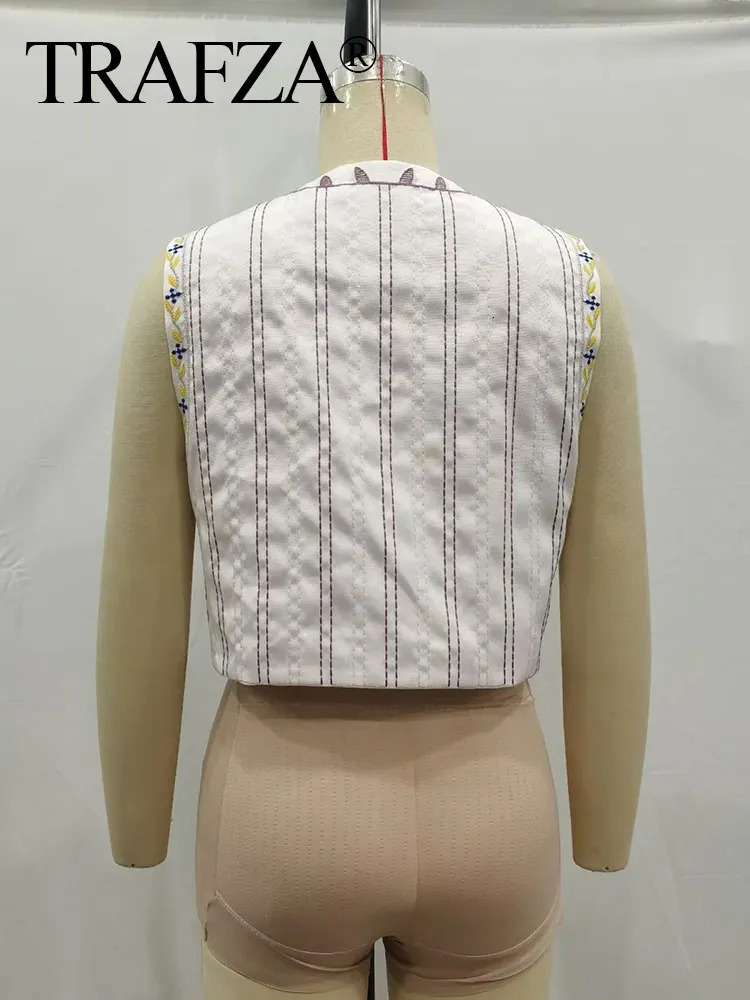 Womens Vests TRAFZA Women Fashion Y2k Vintage Floral Embroidery Vest Top V Neck Loose Casual Summer Woman Short Cardigan Waistcoat Chic Tops 230928