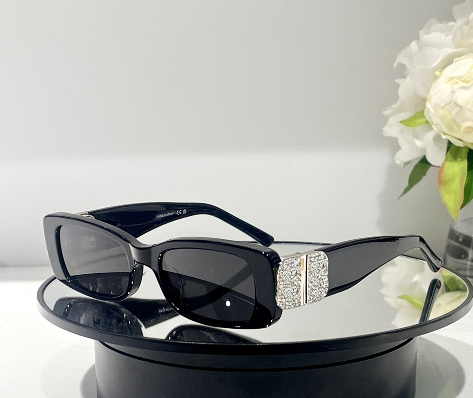 0096 Rectangle Sunglasses Stones Black Silver Dark Grey Lenses Women Designer Sunglasses Shades UV400 Eyewear with Box