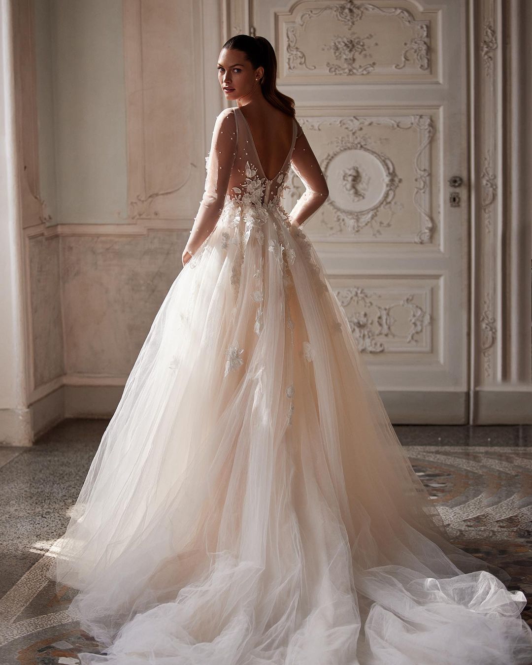 Sexy Lllusion Prom Dresses Shine Lace Dress New Deep V-Neck Bridal Gowns Brush Train Robe Vestido De Noiva Plus Size Customized D-H23388