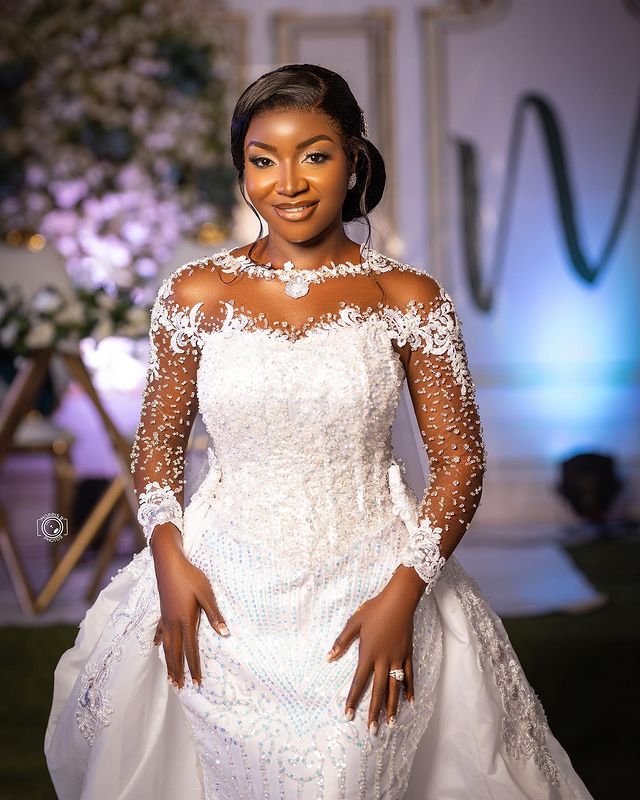 2023 Oct Arabic Aso Ebi Plus Size White Mermaid Wedding Dress Lace Beaded Sequined Bridal Gowns Dresses ZJ505