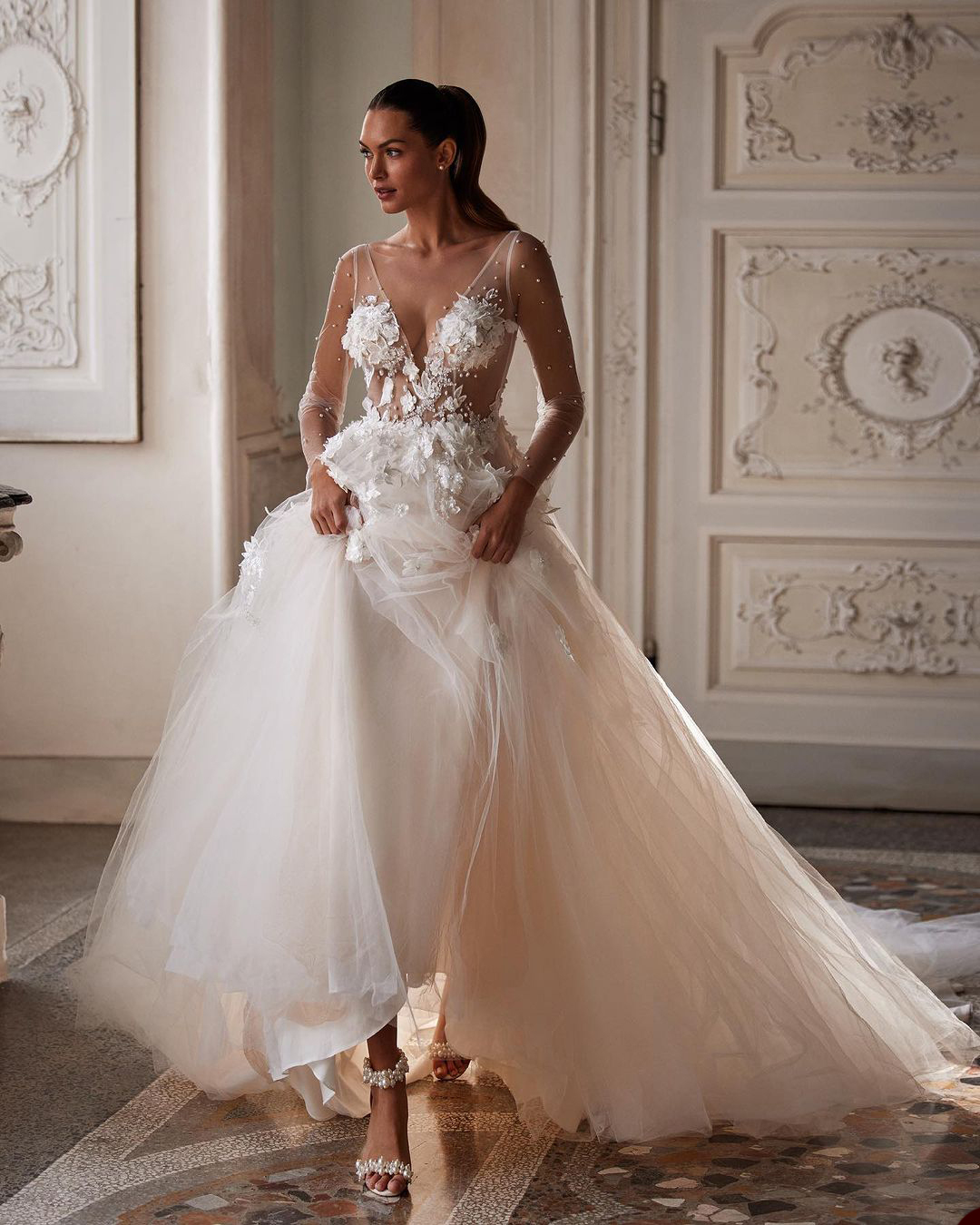 Sexy Lllusion Prom Dresses Shine Lace Dress New Deep V-Neck Bridal Gowns Brush Train Robe Vestido De Noiva Plus Size Customized D-H23388