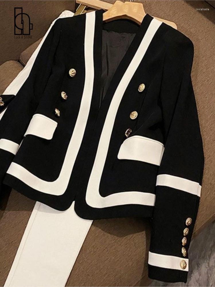 Women' Suits 2023 Autumn Winter Fashion Korean Chic Vintage Women Blazer Jacket Coat Casual Warm Solid Double Breasted Tops, Black
Women' Suits 2023 Autumn Winter Fashion Korean Chic Vintage Women Blazer Jacket Coat Casual Warm Solid Double Breasted Tops, Black