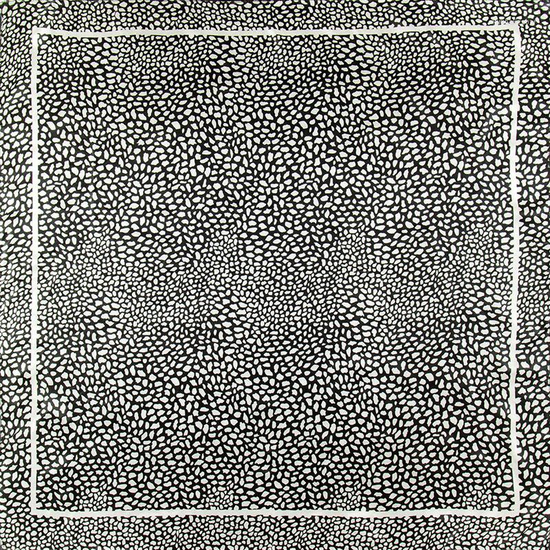 Scarves Silk Scarf Women Leopard Spots Bandana 2023 Top Hijab Print Middle Square Gift For Lady
Scarves Silk Scarf Women Leopard Spots Bandana 2023 Top Hijab Print Middle Square Gift For Lady
