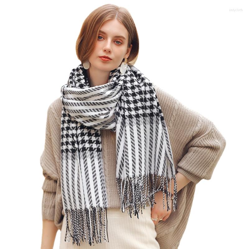 Scarves CHENKIO 2023 Houndstooth Imitation Cashmere Scarf European And American Street Fringed Plaid Female Winter Warm Shawl
Scarves CHENKIO 2023 Houndstooth Imitation Cashmere Scarf European And American Street Fringed Plaid Female Winter Warm Shawl