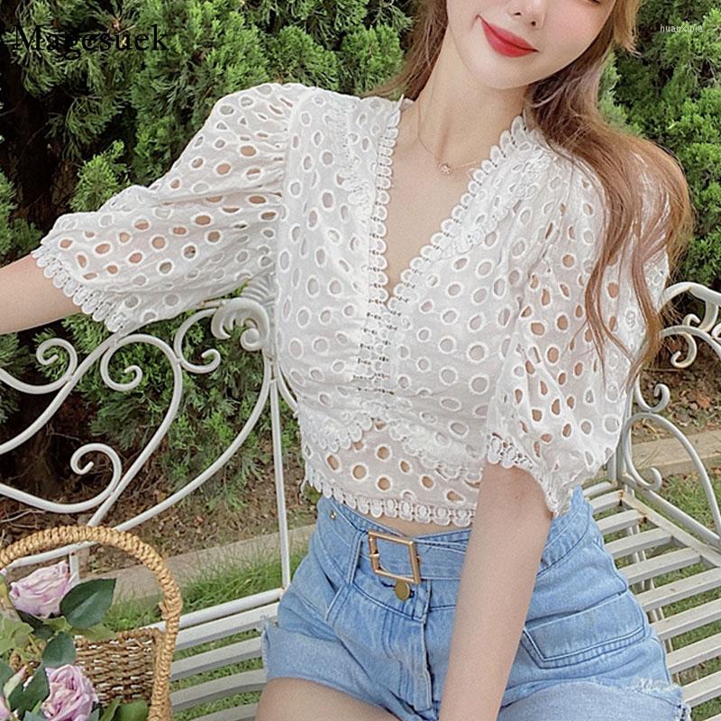 Women' Blouses 2023 V-neck Hollow Out Flower Sexy Blouse Korean Sweet Bubble Short Sleeve White Shirt Summer Lace Women Tops 14587
Women' Blouses 2023 V-neck Hollow Out Flower Sexy Blouse Korean Sweet Bubble Short Sleeve White Shirt Summer Lace Women Tops 14587