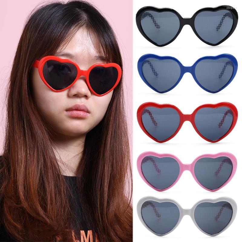 Sunglasses 1PC Love Heart Shaped Special Effects Glasses Watch The Lights Change To Diffraction At Night Holiday Gift
Sunglasses 1PC Love Heart Shaped Special Effects Glasses Watch The Lights Change To Diffraction At Night Holiday Gift