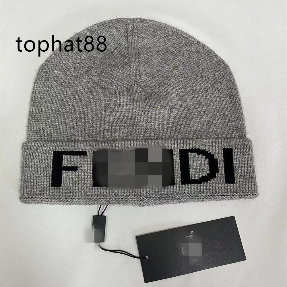 2023 Winter Desingers F Luxurys Beanie Warm Knitted Cap Ear Protection Casual Temperament Cold Cap Ski Caps Europe option to choose very nice N1
2023 Winter Desingers F Luxurys Beanie Warm Knitted Cap Ear Protection Casual Temperament Cold Cap Ski Caps Europe option to choose very nice N1