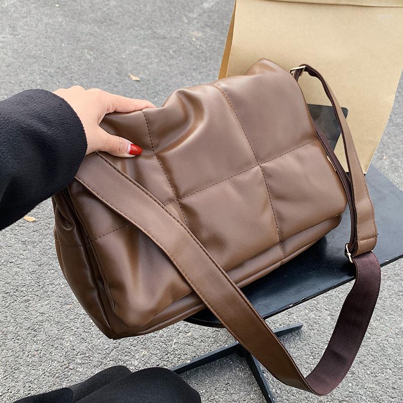 Evening Bags Plaid Large Armpit Bag 2023 Winter High-quality PU Leather Women's Designer Handbag Shoulder Messenger, Black
Evening Bags Plaid Large Armpit Bag 2023 Winter High-quality PU Leather Women's Designer Handbag Shoulder Messenger, Black
