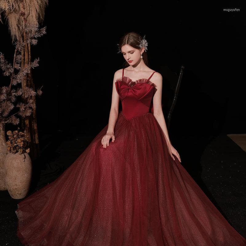 Ethnic Clothing 2023 Bride Burgundy Spaghetti Strap Wedding Party Dress Women Formal Elegant A-line Tulle Evening Toast
Ethnic Clothing 2023 Bride Burgundy Spaghetti Strap Wedding Party Dress Women Formal Elegant A-line Tulle Evening Toast