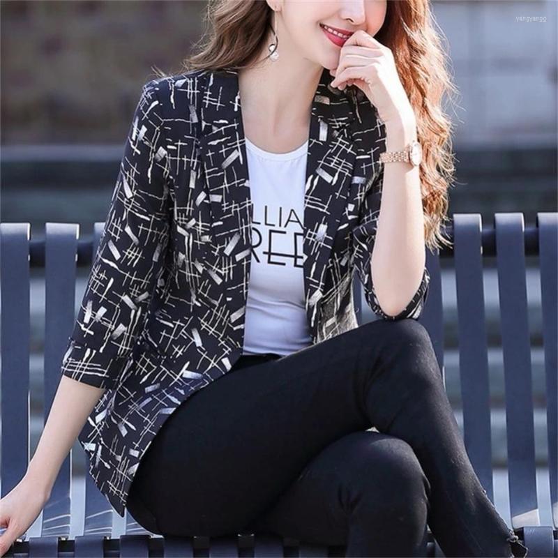 Women's Suits Spring Summer Printed Blazers Women Elegant Retro Short Business Female Blazer Casual Slim Coat Ladies, Black
Women's Suits Spring Summer Printed Blazers Women Elegant Retro Short Business Female Blazer Casual Slim Coat Ladies, Black