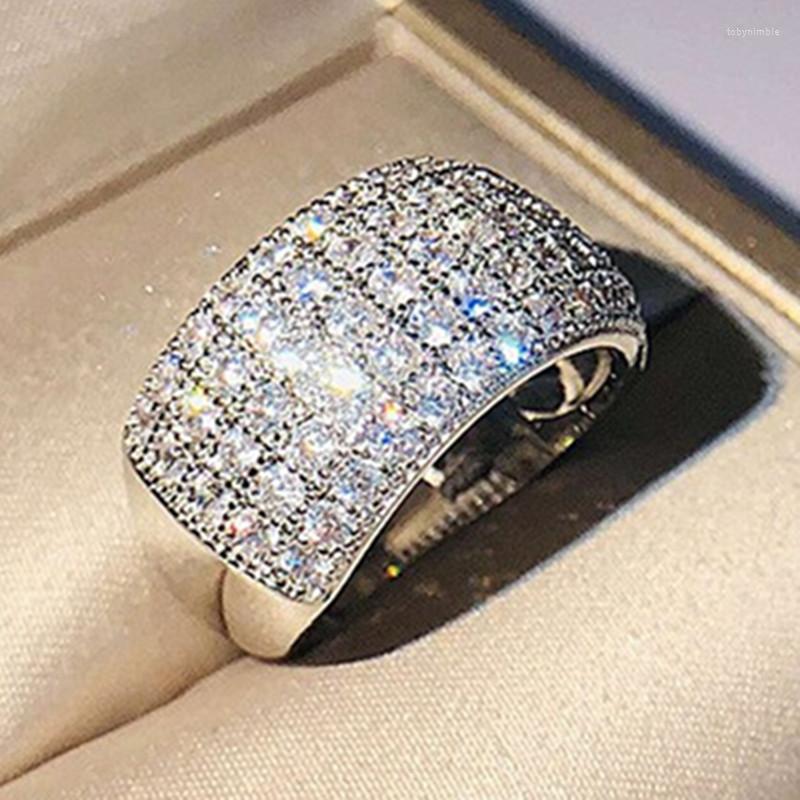 Wedding Rings Huitan Luxury Paved CZ Sparkling Women's For High Quality Silver Color Wide Ring Engagement Party Fashion Jewelry
Wedding Rings Huitan Luxury Paved CZ Sparkling Women's For High Quality Silver Color Wide Ring Engagement Party Fashion Jewelry